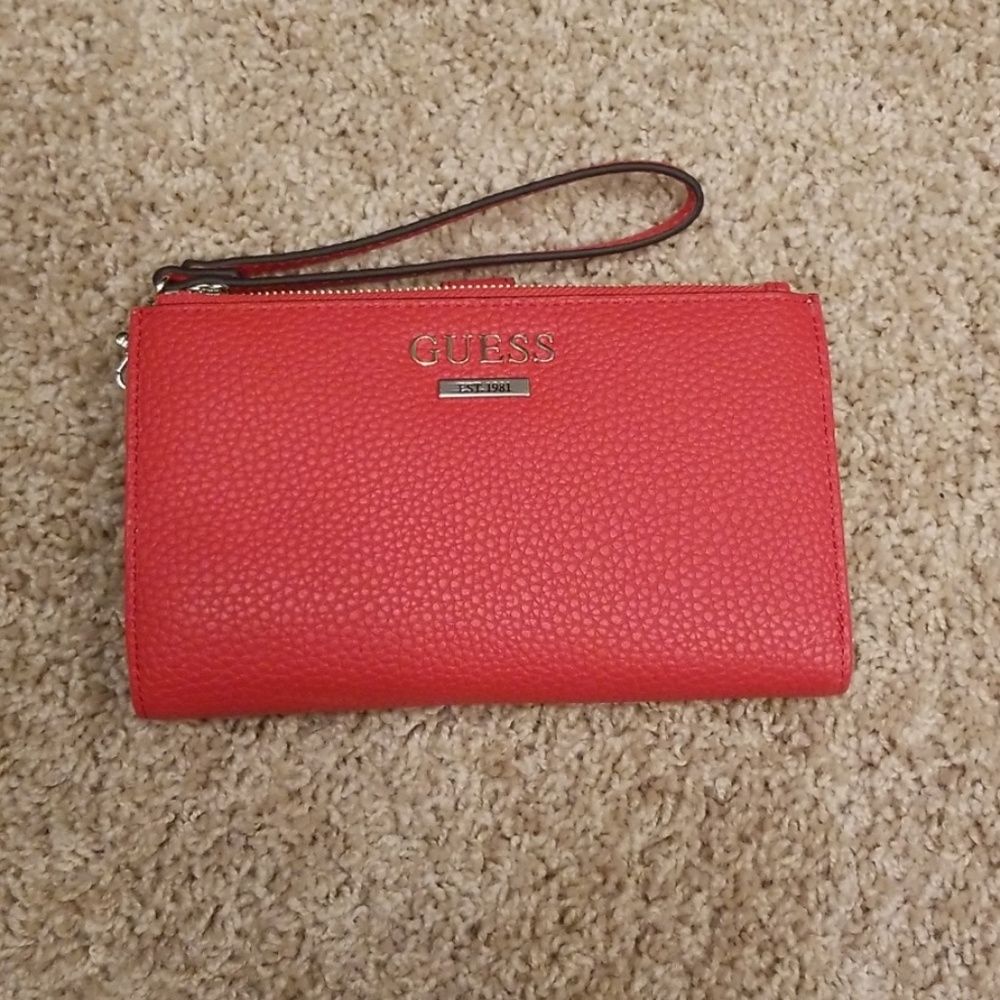 Guess Wristlet